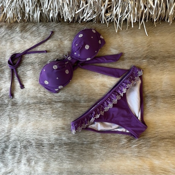 XHILARATION Purple Eyelet Lace Purple Strapless Molded Cup Bikini Small 2010 - Picture 1 of 8
